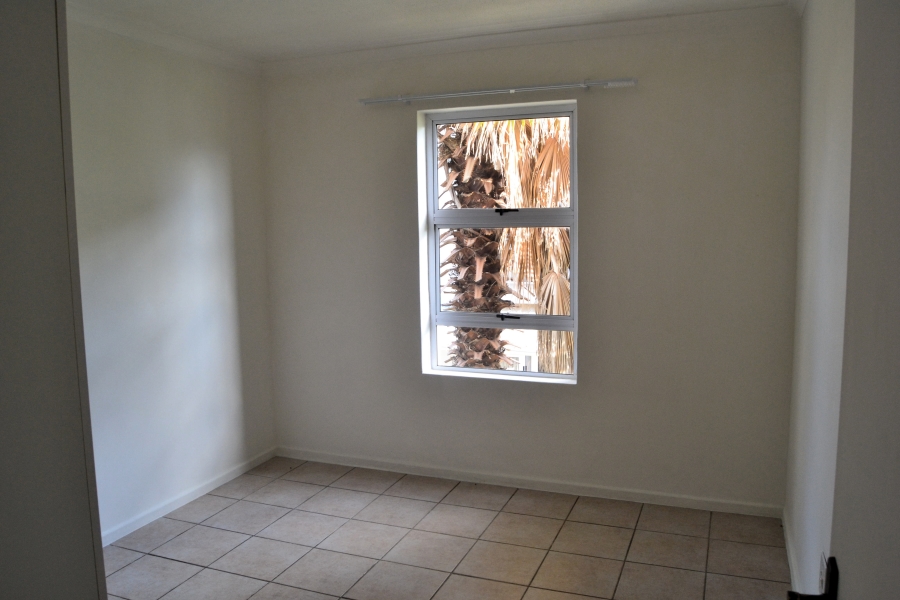To Let 2 Bedroom Property for Rent in Whispering Pines Western Cape